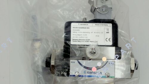 952037/HD1KO-015GM020-831