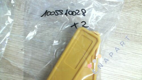 1005510028 Couverture en plastique