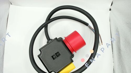 0001.0640 Combinaison de prises de courant SSK 820 avec déclencheur basse tension