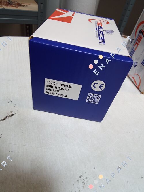 1CN0135 UNITÉ DE COMMANDE ÉLECTRONIQUE